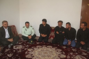 	دیدار نماینده مجلس با خانواده شهید حادثه سرقت مسلحانه در سرپل ذهاب+تصاویر 