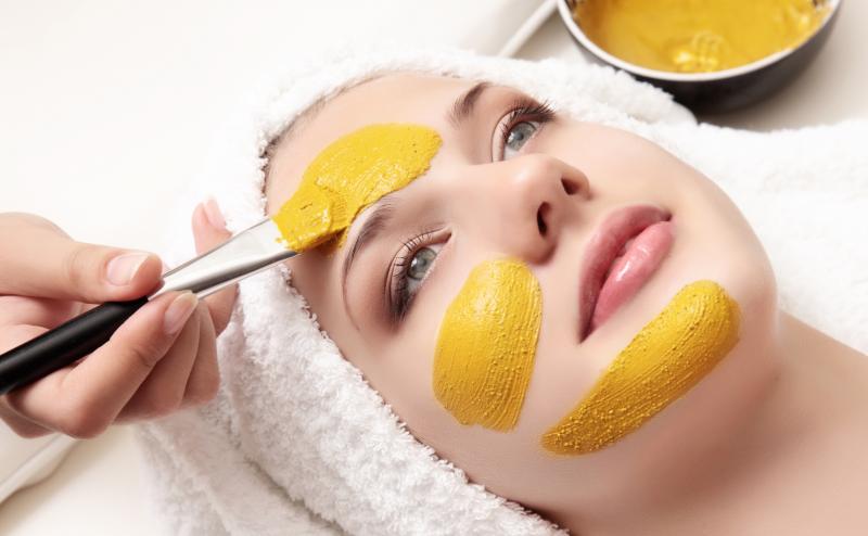  رفع تیرگی و پُف زیر چشم با طب سنتی