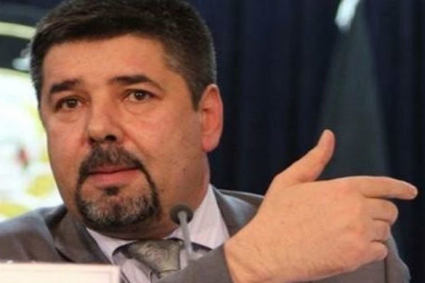 بهتر است «اشرف غنی» از مقامش کنار برود
