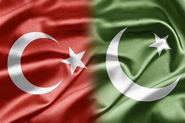 دیدار فرماندهان کل ارتش ترکیه و پاکستان
