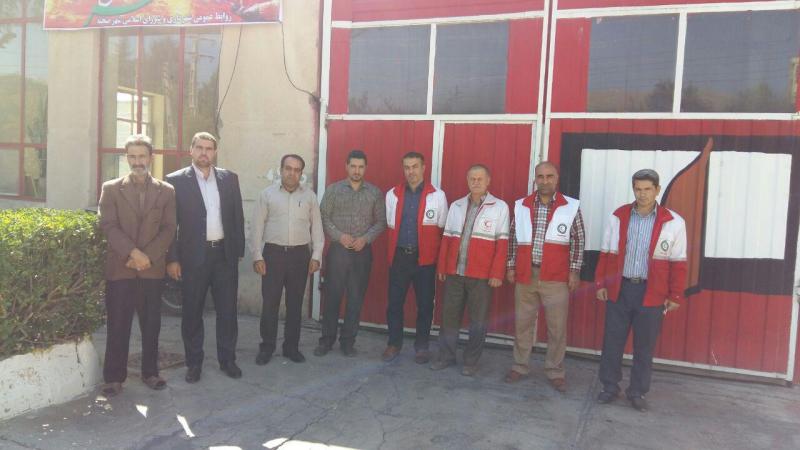 داوطلبان جمعیت هلال احمر شهرستان صحنه با نیروی آتش نشان دیدار کردند