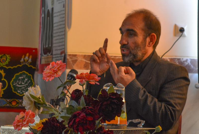 خانواده های رسانه ای تعامل پایین تری با اعضاء یکدیگر دارند خانواده های رسانه ای تعامل پایین تری با اعضاء یکدیگر دارند