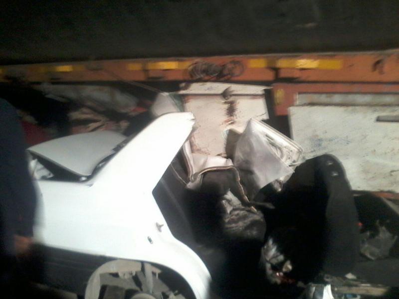 نجات معجزه آسای چهار سرنشین پراید در تصادف با تریلر جاده ایل خانی آباد شهرستان صحنه نجات معجزه آسای چهار سرنشین پراید در تصادف با تریلر جاده ایل خانی آباد شهرستان صحنه