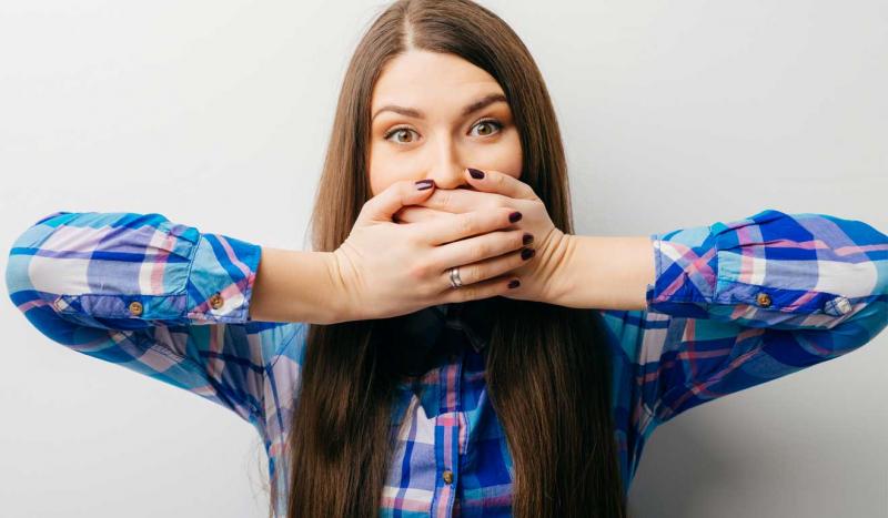 سکسکه های ناگهانی نشانه چه بیماری هایی است؟ سکسکه های ناگهانی نشانه چه بیماری هایی است؟