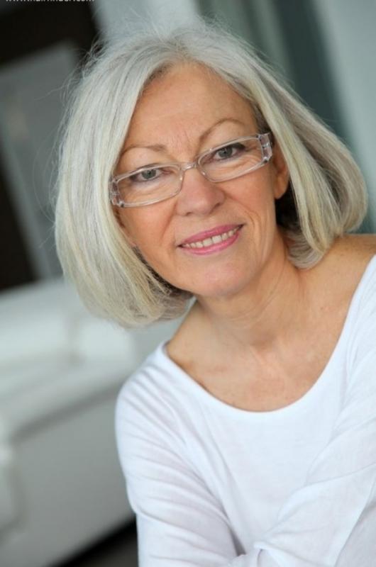 چرا موهایتان زودتر از دیگران سفید می شود؟ چرا موهایتان زودتر از دیگران سفید می شود؟