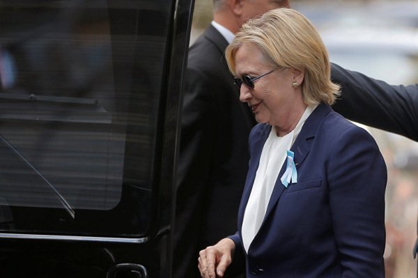 «بنیاد کلینتون» دریافت هدیه ۱ میلیون دلاری از قطر را تائید کرد 