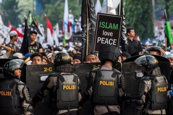 رئیس جمهوری اندونزی سفر استرالیا را به تعویق انداخت