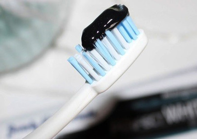 آیا خمیر دندان زغالی خوب است؟ آیا خمیر دندان زغالی خوب است؟