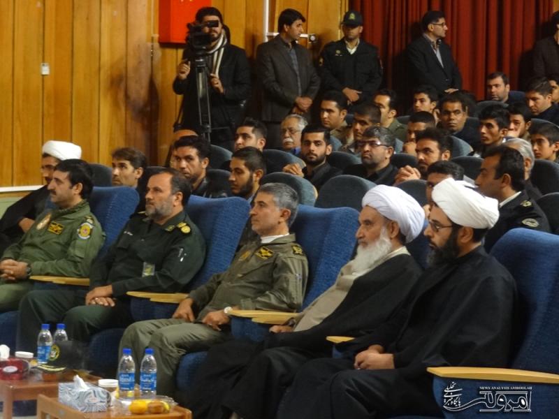 مراسم بزرگداشت شهید خلبان کرم رضا مکری با حضور هم رزمانش انجام گرفت