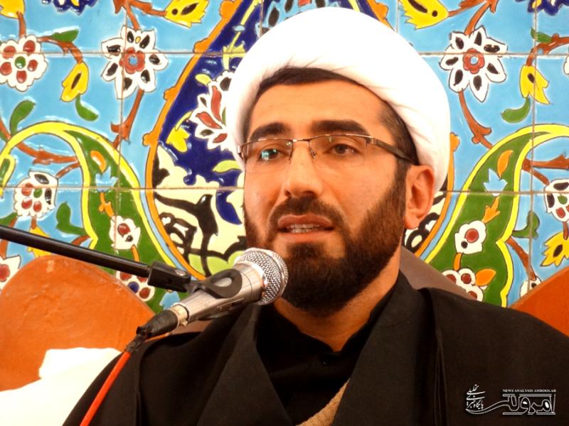 صبر و نماز دو ابزار مقابله با مشکلات است 