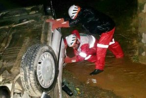  واژگونی پراید در محور سنقر به بیستون 4 مصدوم برجای گذاشت+تصاویر 
