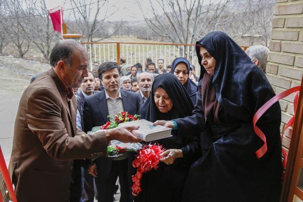 مدرسه ی خیر ساز 2کلاسه روستای عامله از توابع شهرستان صحنه افتتاح شد