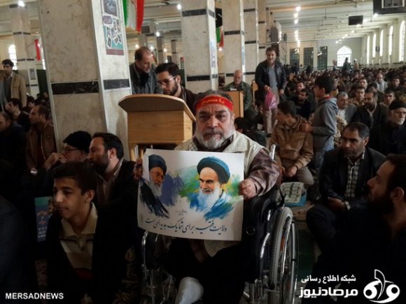 	تجمع با شکوه ۹ دی در مسجد جامع کرمانشاه برگزار شد 