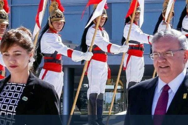 سفیر یونان به خواست همسرش به قتل رسید