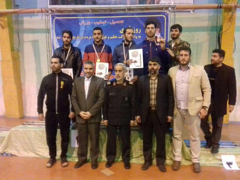 کسب مقام اول مسابقات بسیج شنای کشور توسط امیر حسام دارابی از شهرستان صحنه + عکس
