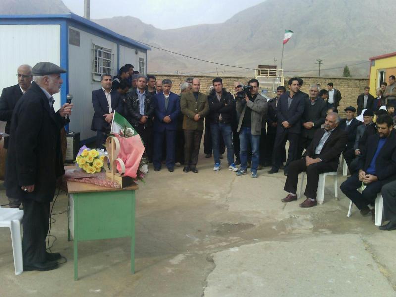سومین مدرسه توسط خیر مدرسه ساز در شهرستان صحنه کلنگ زنی شد