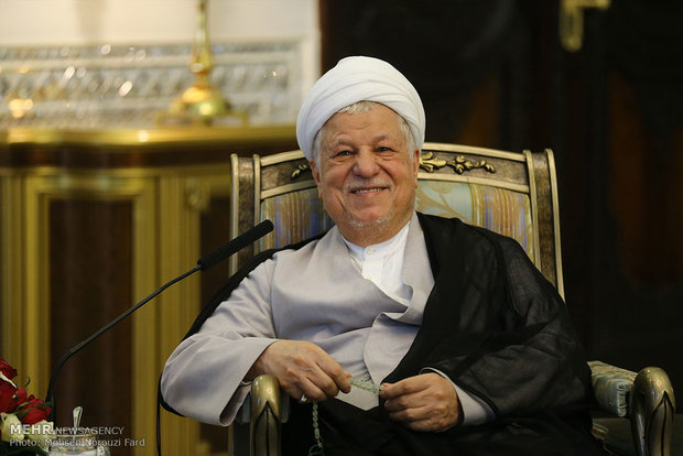  آیت الله هاشمی رفسنجانی یار دیرین امام (ره) دار فانی را وداع گفت