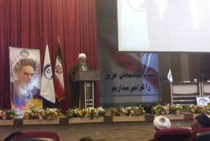 علمای اهل سنت اولین کسانی هستند که مقابل تکفیریها میایستند علمای اهل سنت اولین کسانی هستند که مقابل تکفیریها میایستند