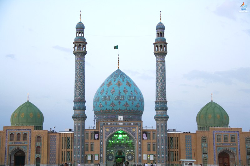 مسجد یکی از مهم‌ترین عوامل تحکیم خانواده است