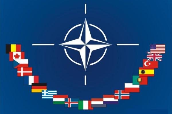 ناتو و اوکراین قرارداد نظامی امضا می کنند ناتو و اوکراین قرارداد نظامی امضا می کنند
