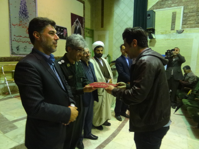 شهرستان صحنه میزبان کارگاه شعر انقلاب شد