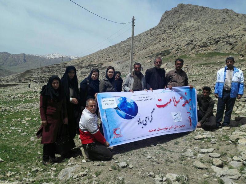 100 نفر از روستاییان کری زاغه دینور از خدمات کاروان سلامت بهره مند شدند