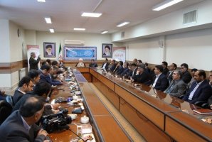 	کار و تلاش تنها راه پیشرفت و استقلال کشور است 
