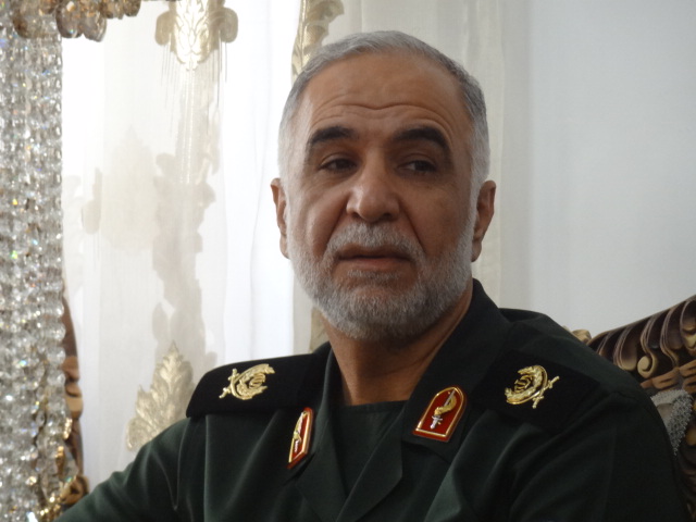 حضور در بین خانواده معظم شهداء یک افتخار بزرگ است حضور در بین خانواده معظم شهداء یک افتخار بزرگ است