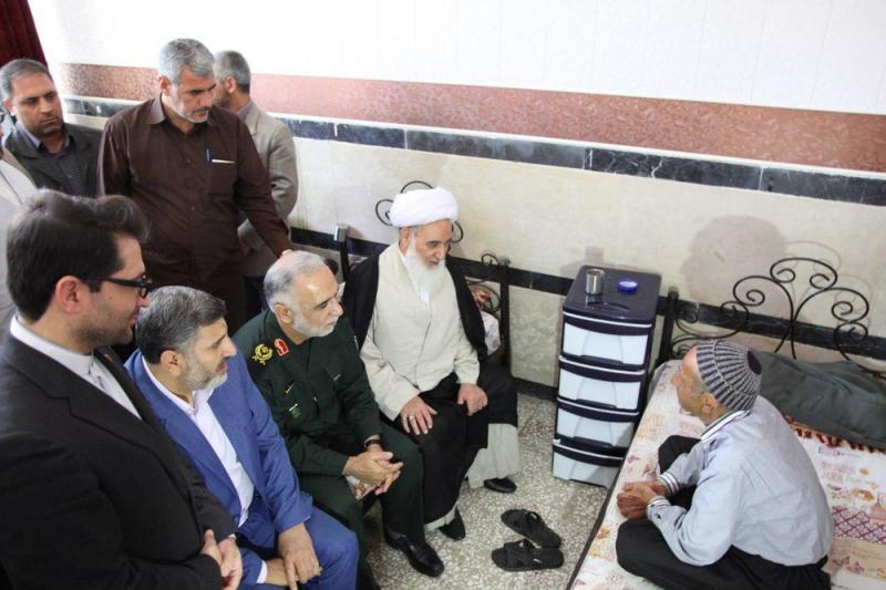 دیدار امام جمعه کرمانشاه و فرمانده سپاه حضرت نبی اکرم (ص) از مراکز خیریه + تصاویر 