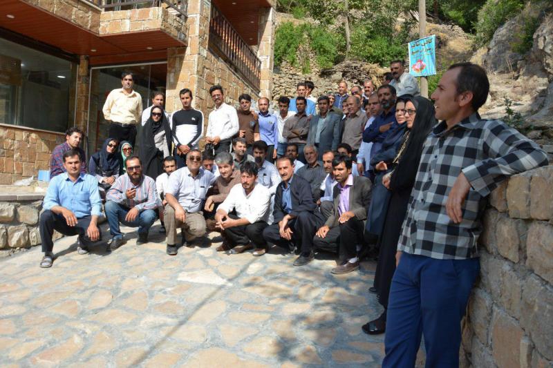 اردوی تفریحی سیاحتی ویژه دهیاران بخش مرکزی و بخش دینور شهرستان صحنه برگزار شد