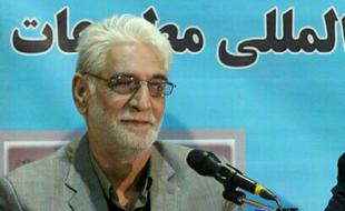 اگر مدیریت استان به عملکرد خودش اعتماد داشت جلساتش را از رسانه ها پنهان نمی کرد/ پروژه راه آهن یک کاریکاتور مزخرف شده است 