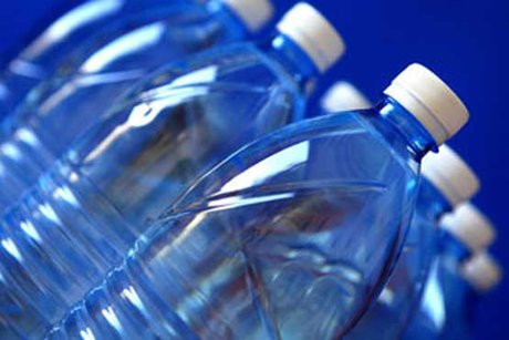  بطری‌های آب معدنی را از معرض آفتاب دور کنید