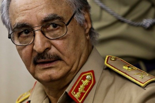 خلیفه حفتر با فرمانده ستاد ارتش مصر در قاهره دیدار کرد