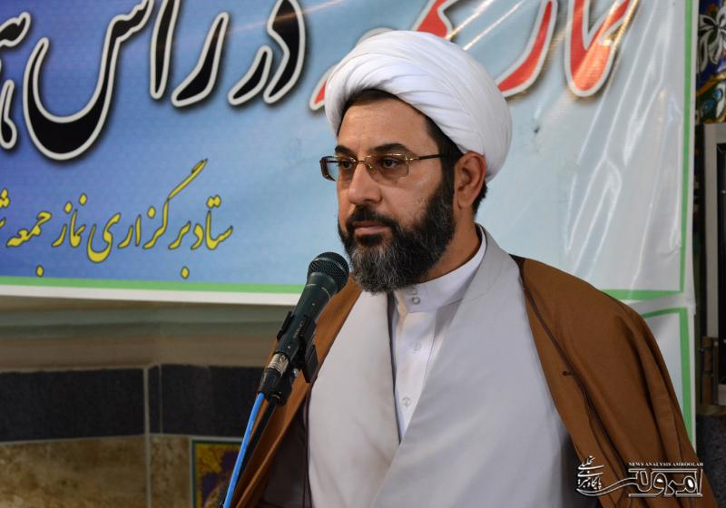کسانی که خودشان حکم سران فتنه را داده اند امروز از رفع حصر حرف می زنند کسانی که خودشان حکم سران فتنه را داده اند امروز از رفع حصر حرف می زنند