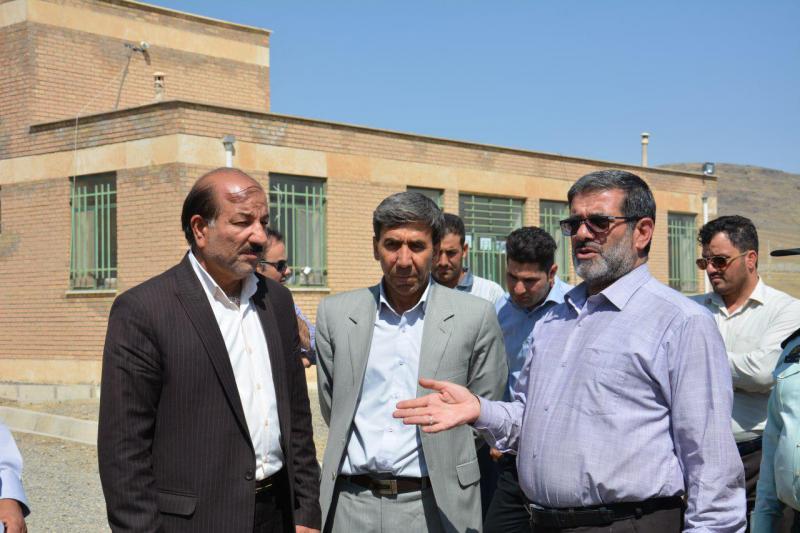 فرماندار شهرستان صحنه از طرح های اقتصادی بخش دینور بازدید کرد