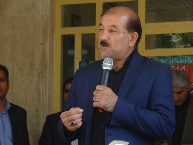 جامعه ما به افراد کمال یافته نیاز دارد
