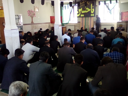 مراسم زیارت عاشورا در نمازخانه اداره آموزش و پرورش بخش دینور برگزار شد