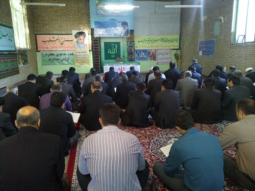 مراسم پرفیض زیارت عاشورا در نمازخانه اداره آموزش و پرورش شهرستان صحنه برگزار شد+تصویر