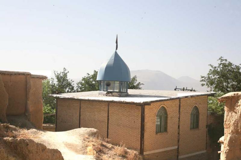 آستان مقدس امامزاده ابراهیم (علیه السلام)  دینور کجاست 