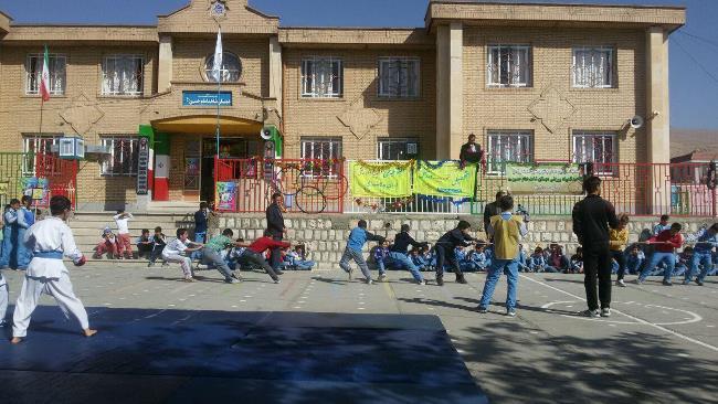 افتتاحیه المپیاد ورزشی درون مدرسه ای شهرستان صحنه برگزار شد
