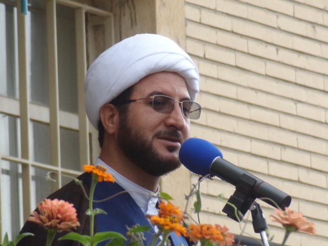 خدمت کردن به امام حسین(ع) یک افتخار است 