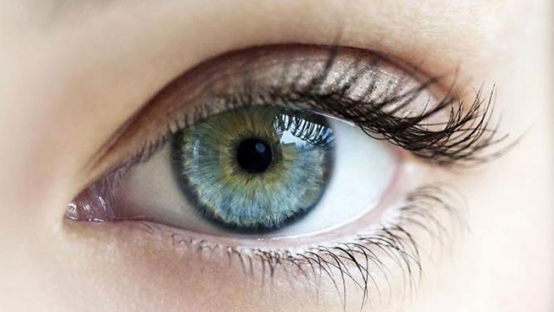  شرایط و بهترین سن برای عمل کاهش شماره چشم