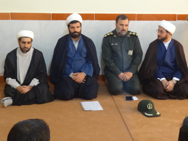 به مناسبت گرامیداشت هفته بسیج دیدار بسیجیان با امام جمعه صحنه برگزار شد
