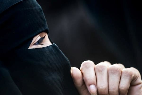 اجرای قانون پوشاندن صورت موقتاً در «کبک» تعلیق شد