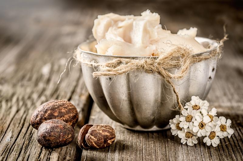  ۳ روغن گیاهی جادویی برای طراوت و شادابی پوست و مو 