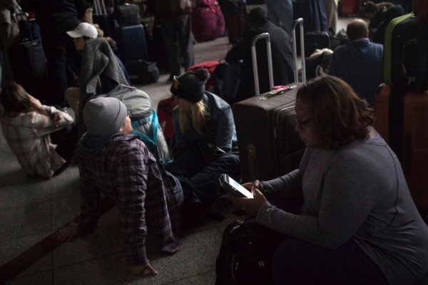 شلوغ‎ترین فرودگاه جهان در خاموشی فرو رفت