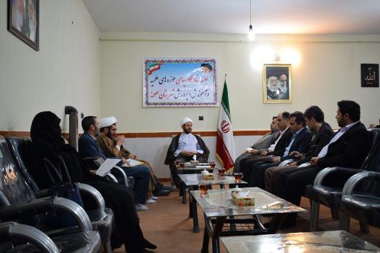 نشست ستاد همکاری حوزه های علمیه و آموزش و پرورش شهرستان صحنه برگزار شد