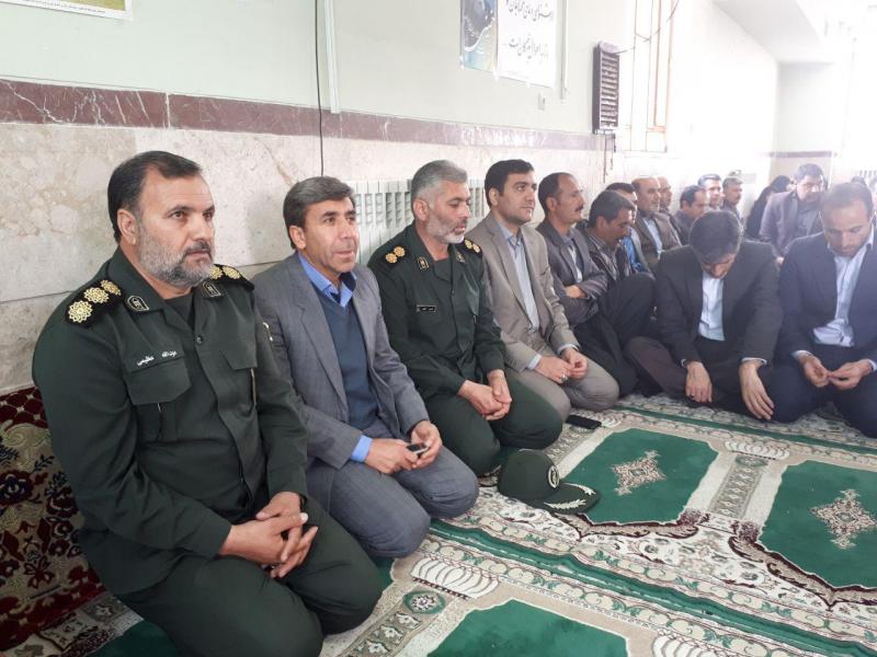  مراسم تودیع و معارفه فرماندهان حوزه مقاومت خواهر و برادر منطقه دینور برگزار شد