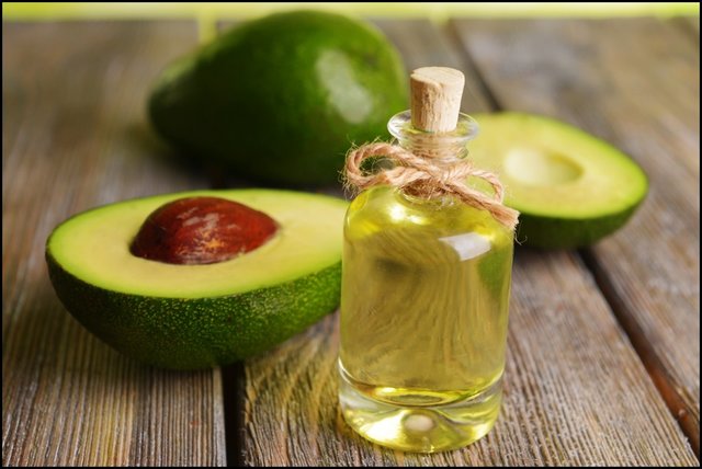 تقویت موها با روغن آووکادو تقویت موها با روغن آووکادو