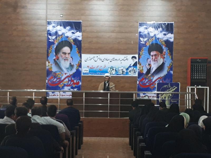 سپاه پاسداران بازوی توانمند انقلاب است